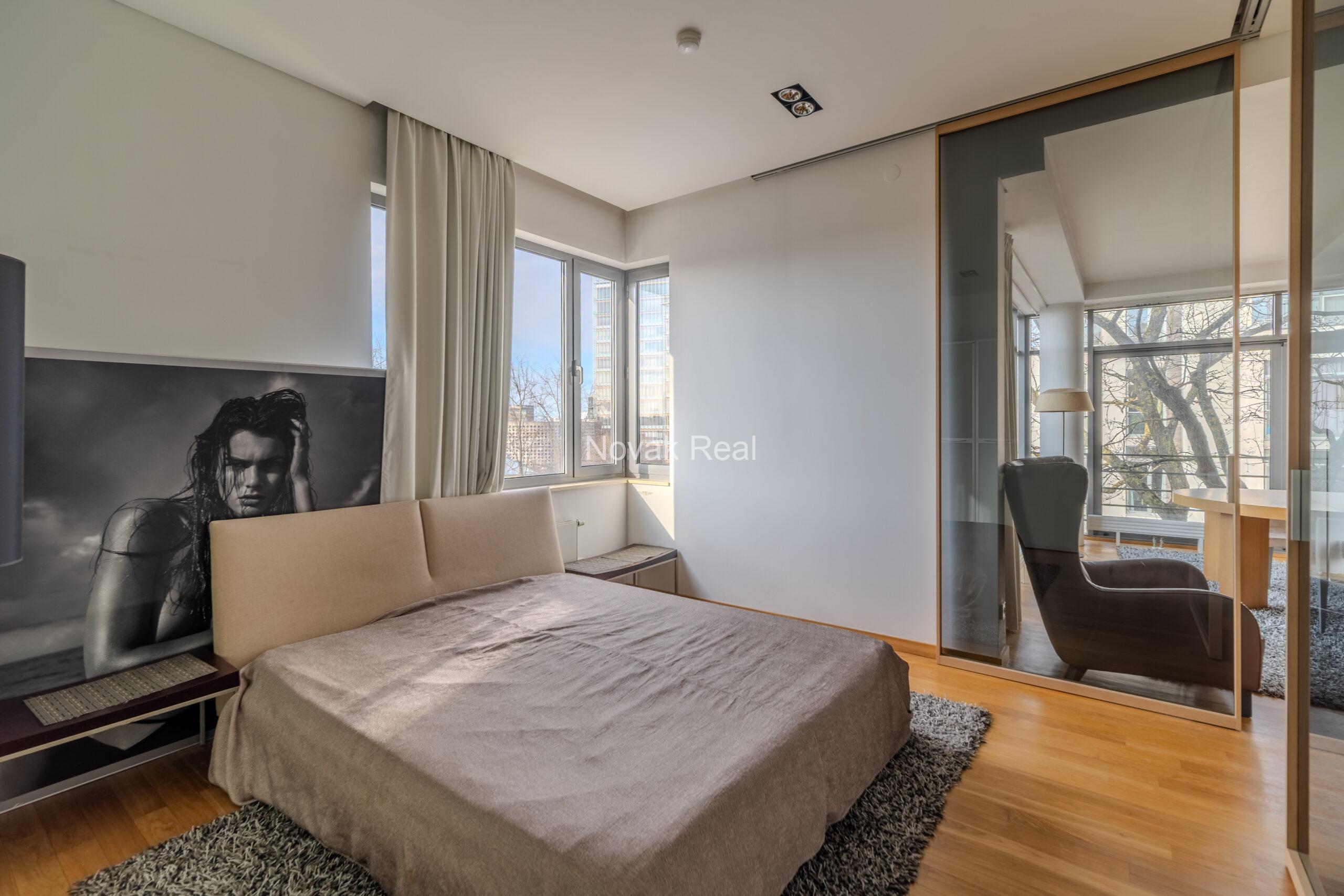 3-room apartment in CARLO building, designed by Meinhard von Gerkan
