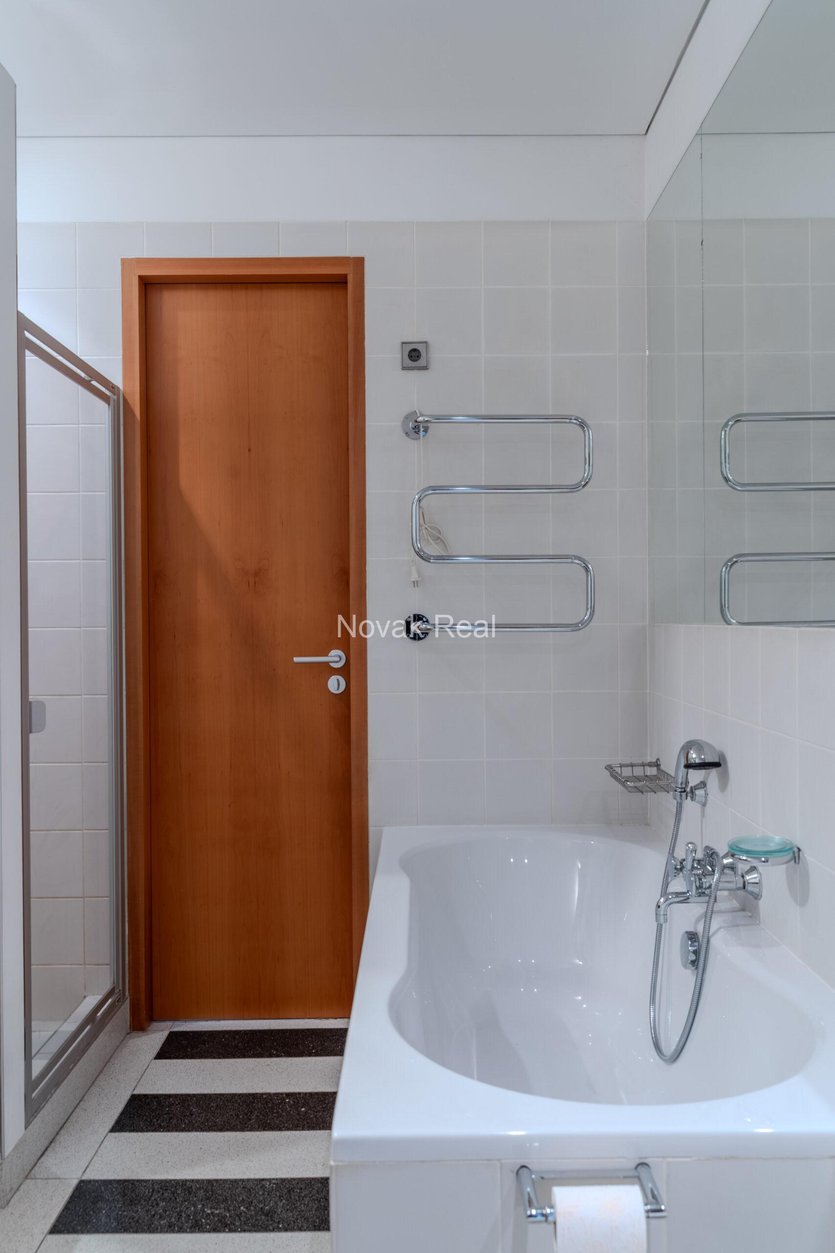 3-room apartment in CARLO building, designed by Meinhard von Gerkan