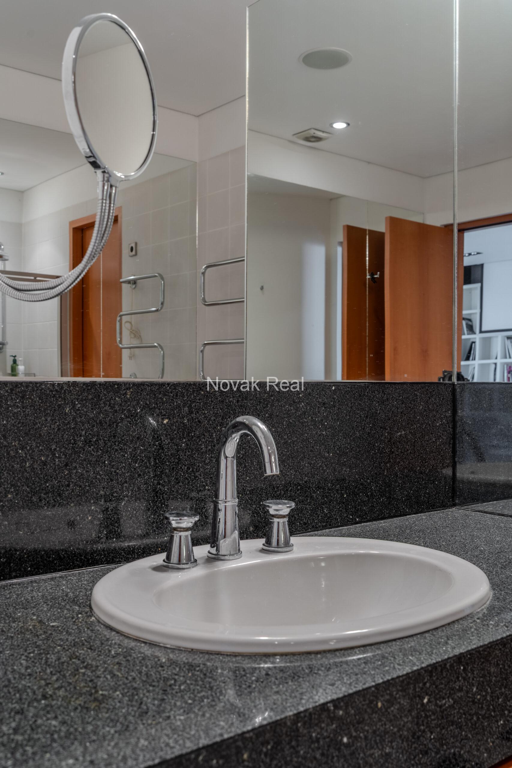 3-room apartment in CARLO building, designed by Meinhard von Gerkan