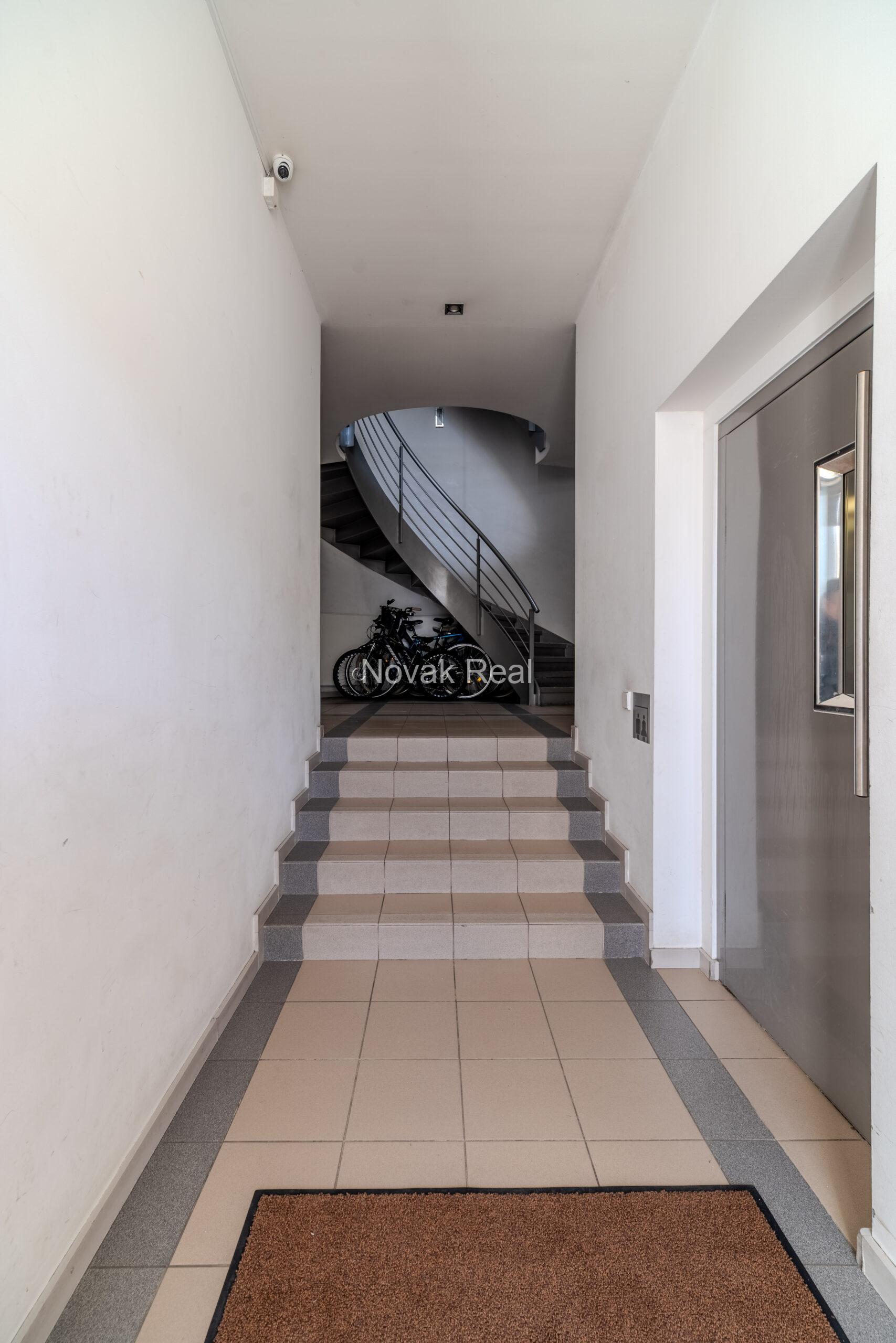 3-room apartment in CARLO building, designed by Meinhard von Gerkan