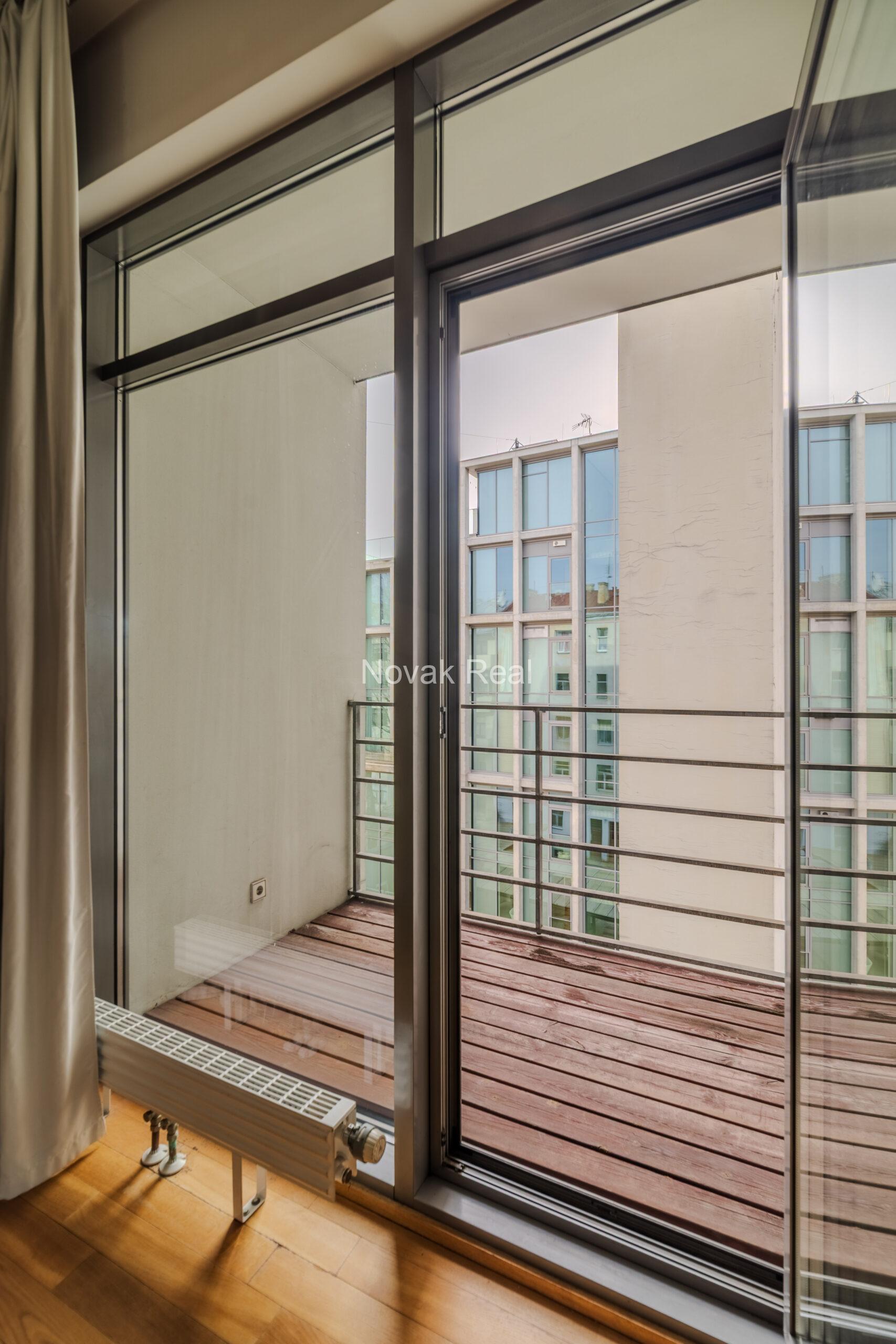 3-room apartment in CARLO building, designed by Meinhard von Gerkan