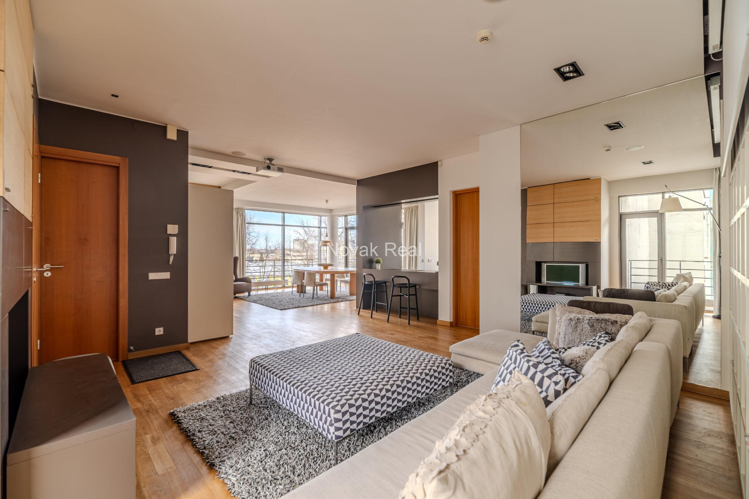 3-room apartment in CARLO building, designed by Meinhard von Gerkan
