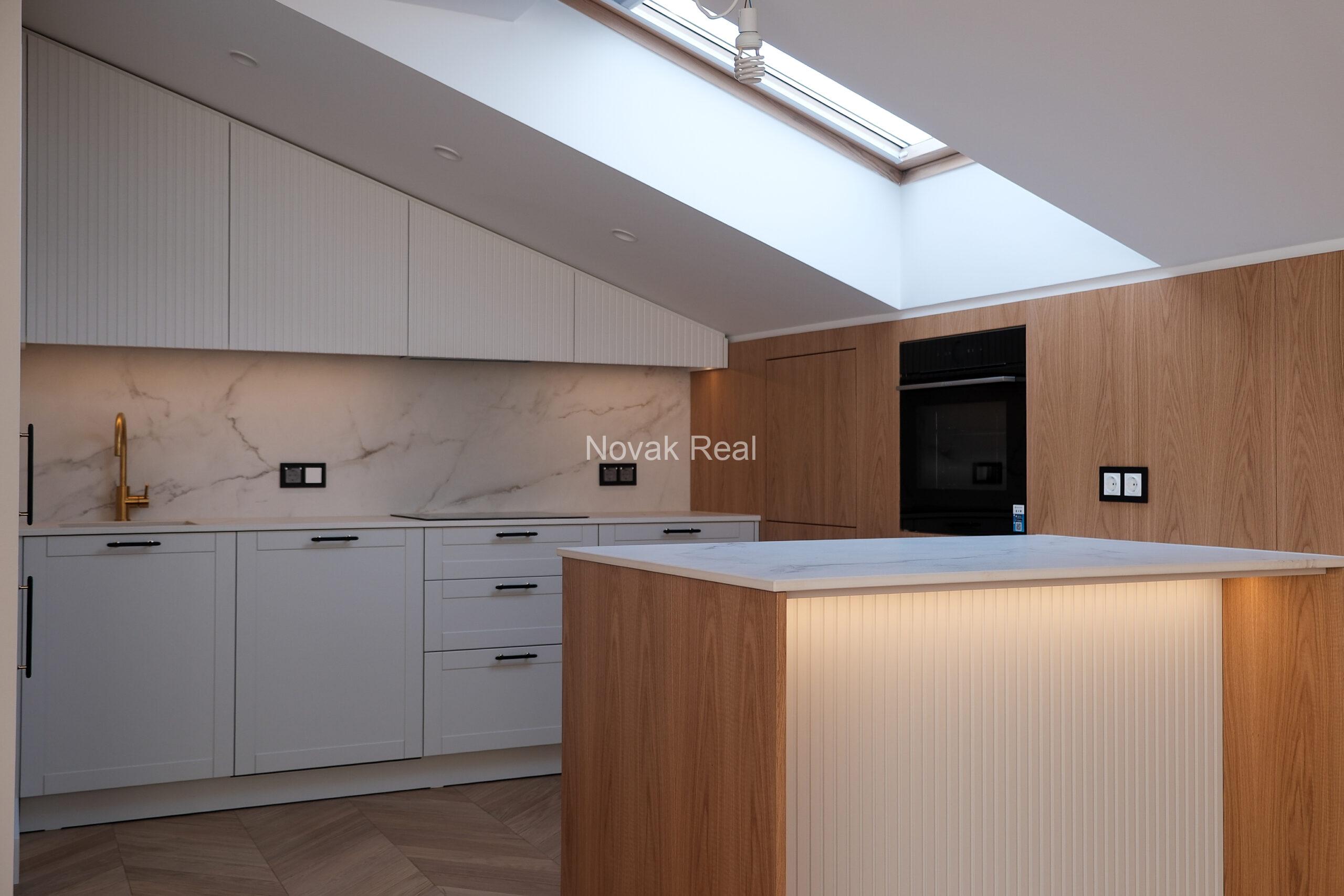 Refined 3-room apartment with terrace in Kalpaka Residence