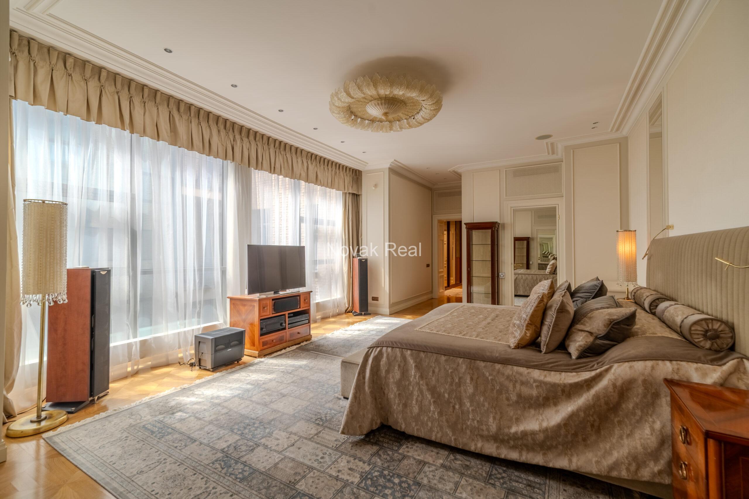 Luxury Residence in the Heart of Riga’s Quiet Centre