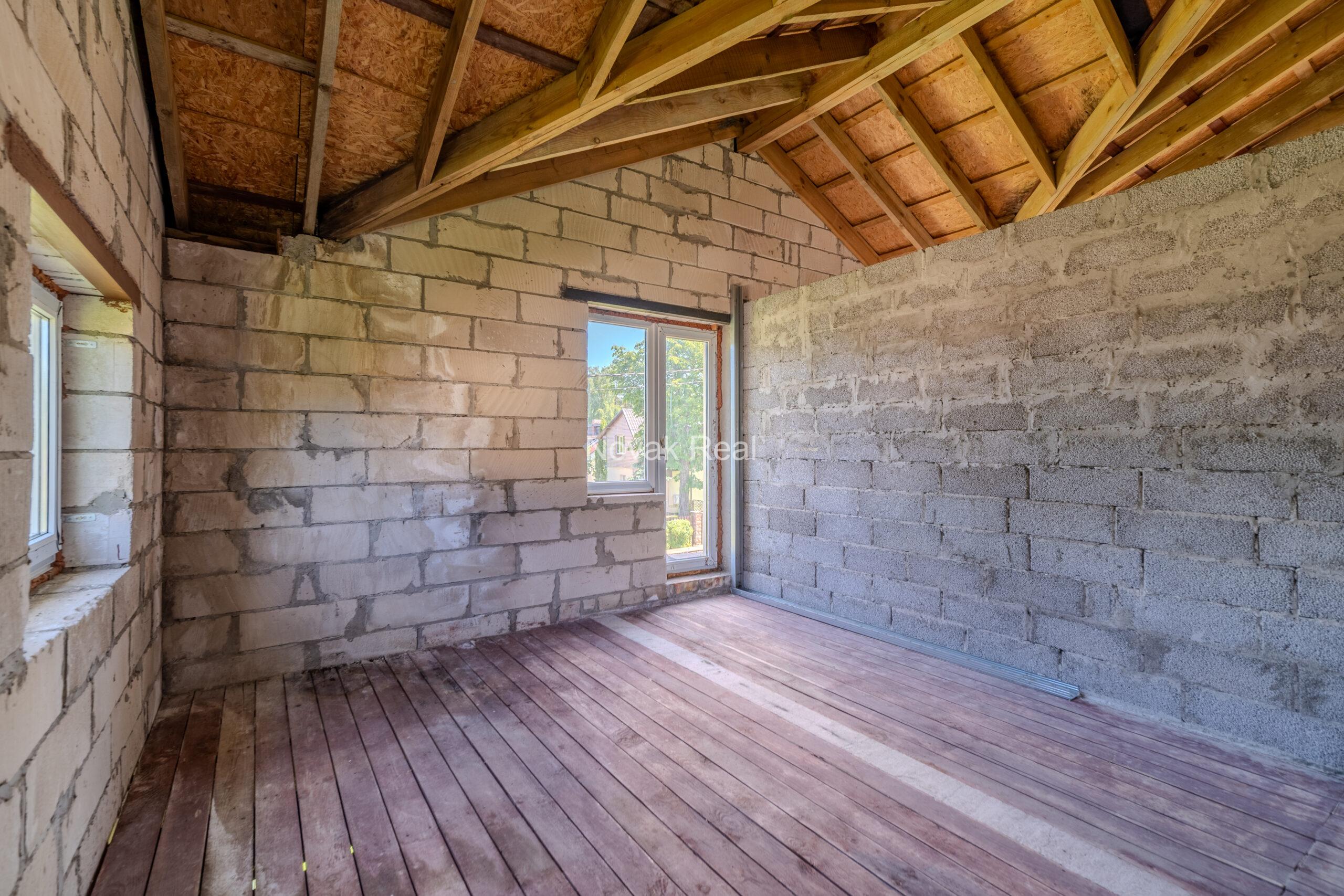 Land plot of 1200 m² with an unfinished house for sale in Melluži, Jurmala