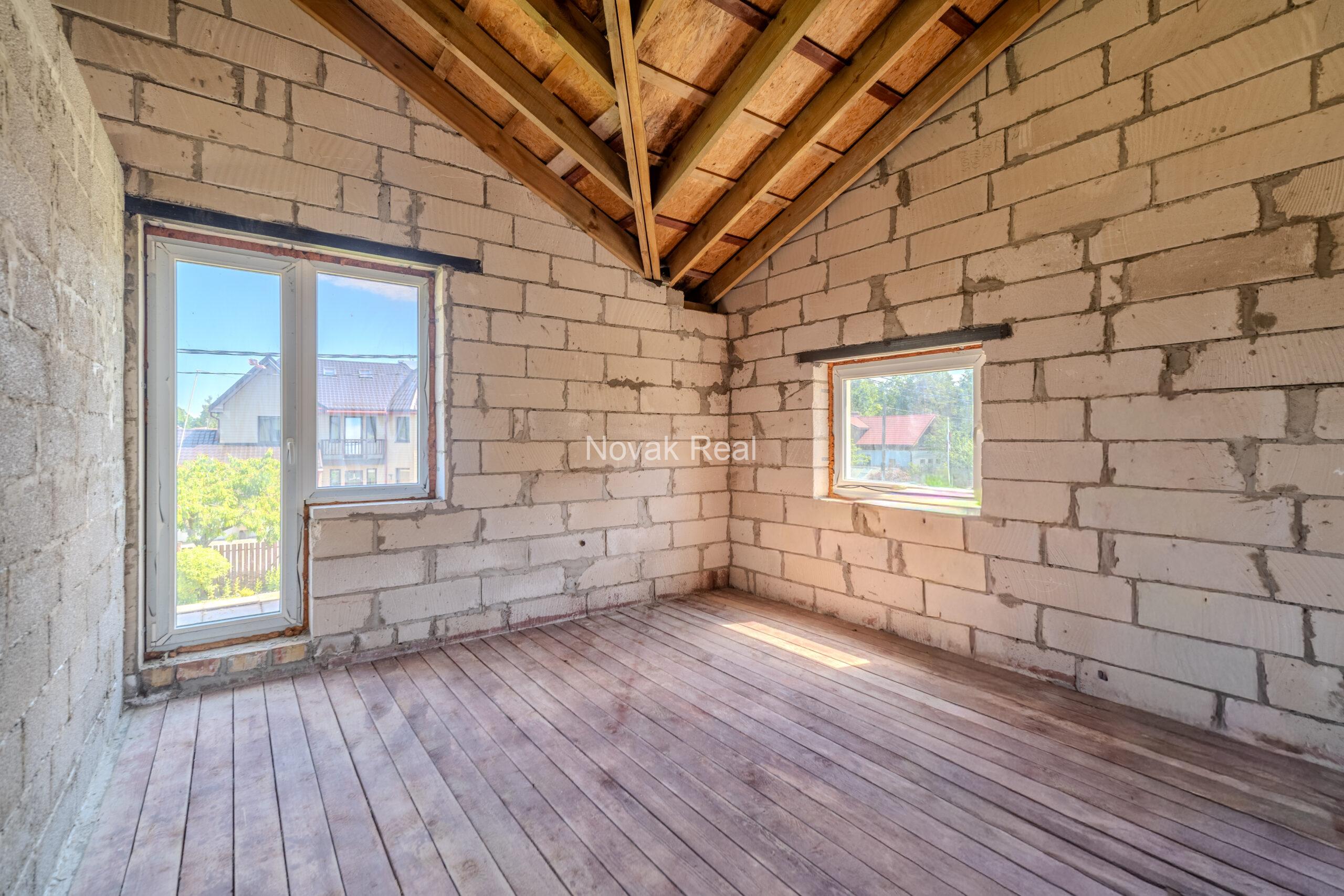 Land plot of 1200 m² with an unfinished house for sale in Melluži, Jurmala