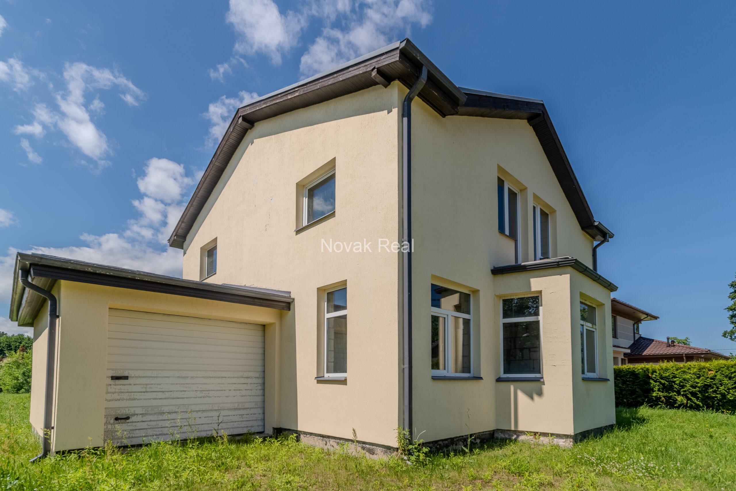 Land plot of 1200 m² with an unfinished house for sale in Melluži, Jurmala
