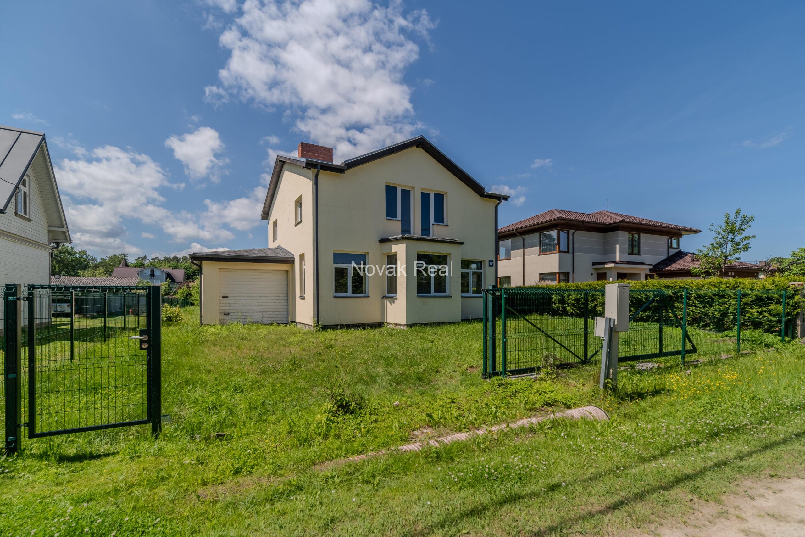 Land plot of 1200 m² with an unfinished house for sale in Melluži, Jurmala