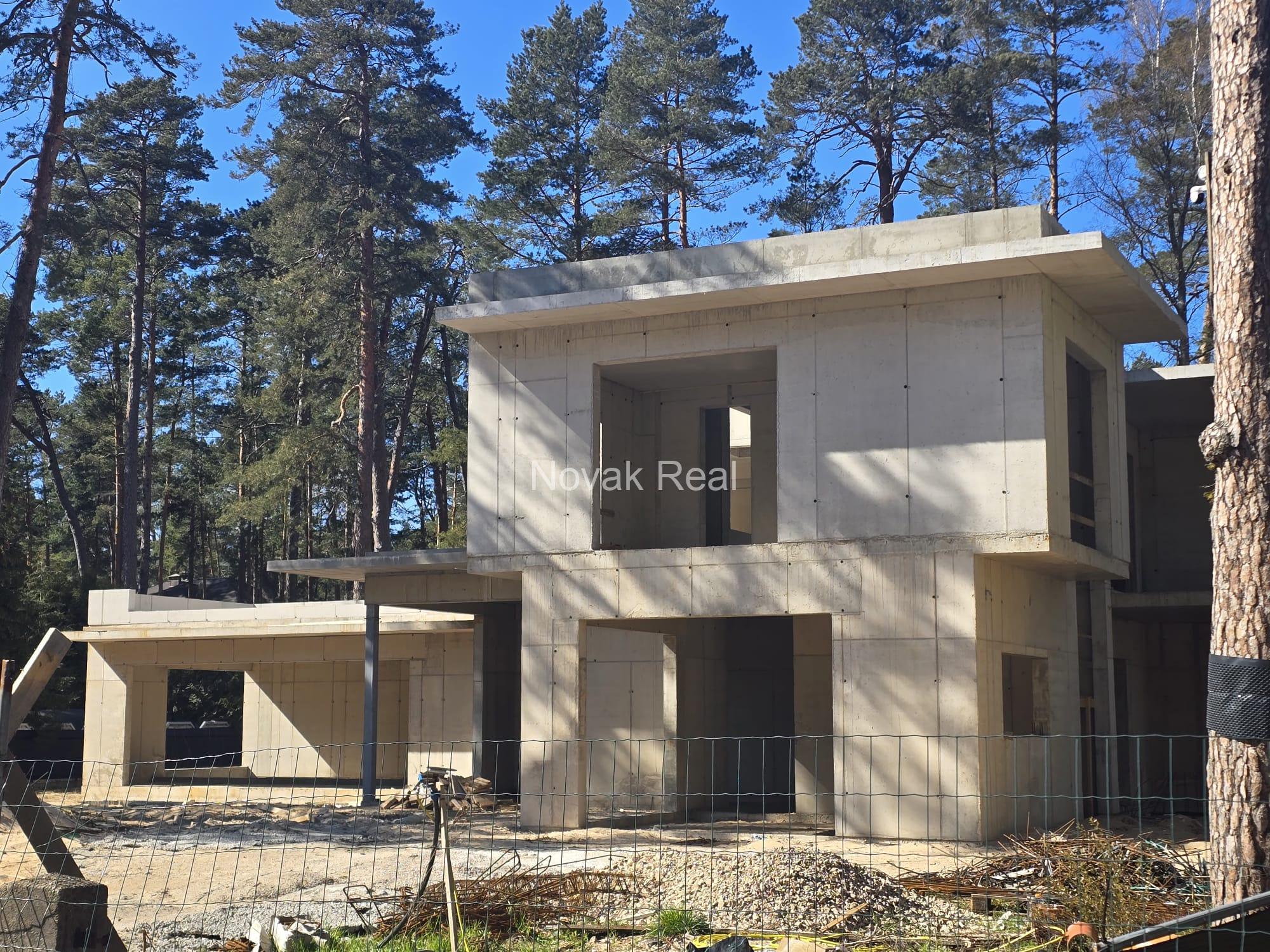 Продается земельный участок 2556 м² с проектом современной виллы в Лиелупе, Юрмала
